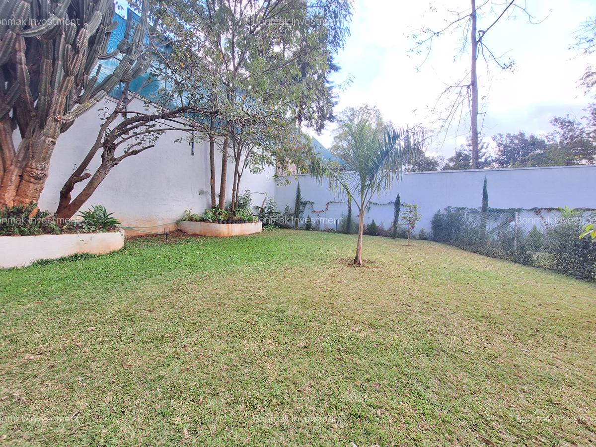5 Bed Townhouse with En Suite at Lavington Green - 5