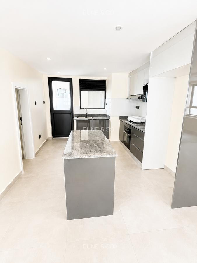 4 Bed Apartment with En Suite in Westlands Area - 4