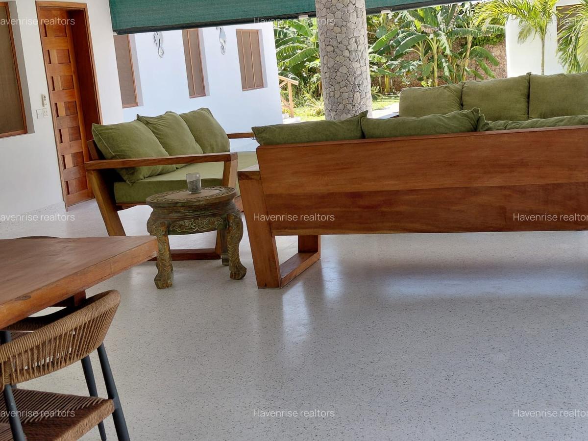 4 Bed House at Watamu - 12