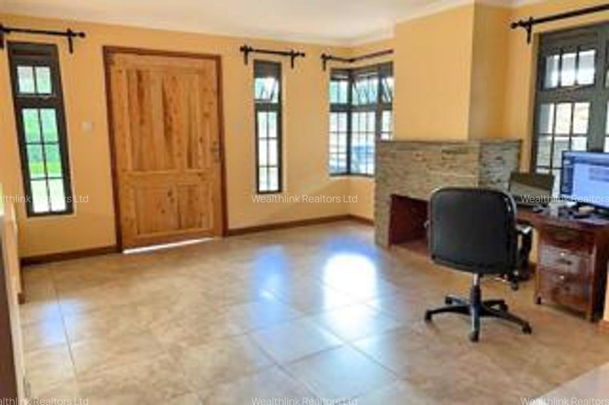 3 Bed House with En Suite at Nyari - 7