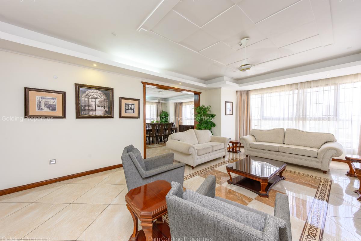4 Bed Apartment with En Suite in Kizingo - 1