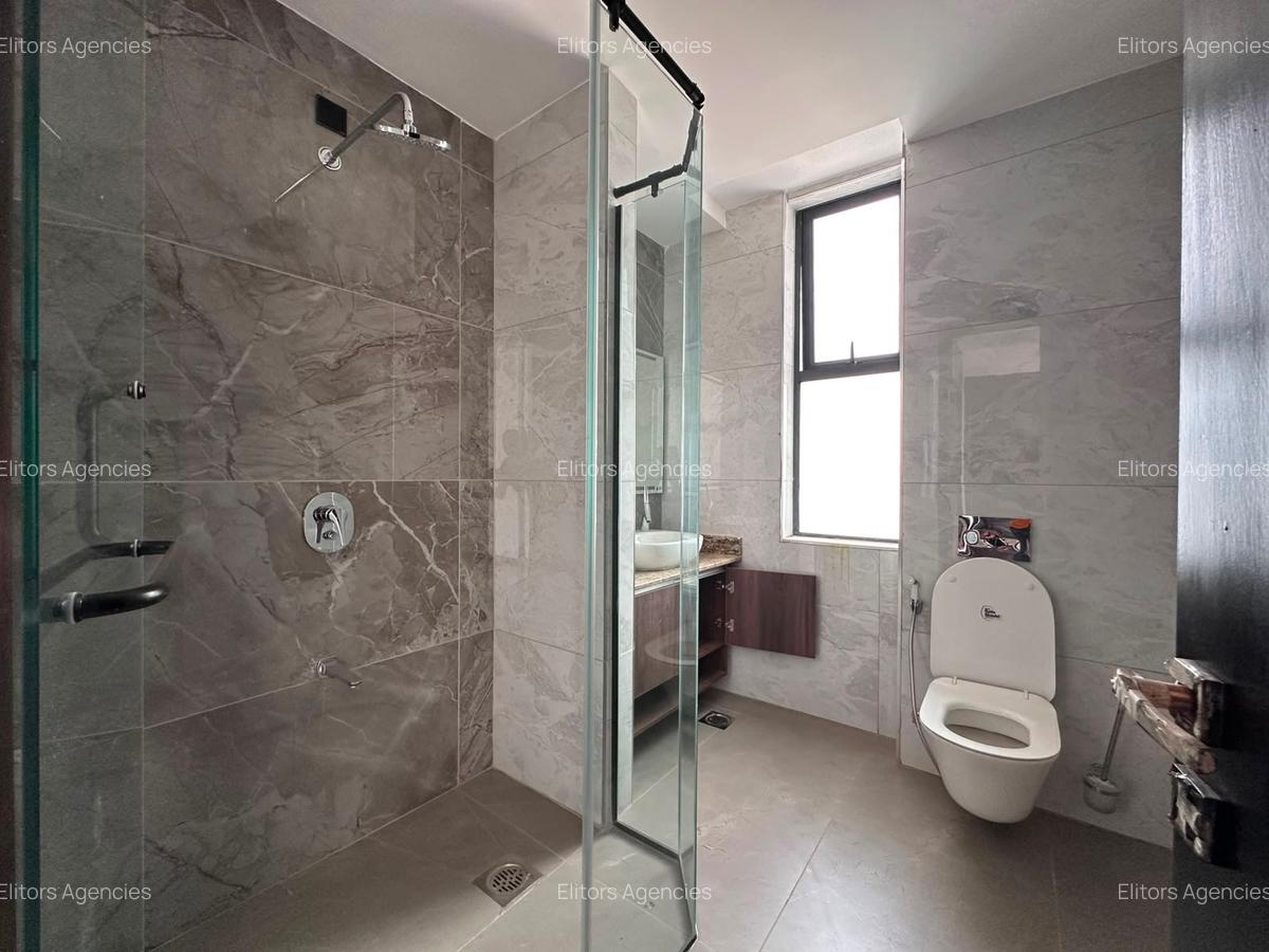 3 Bed Apartment with En Suite at Riverside Drive - 19