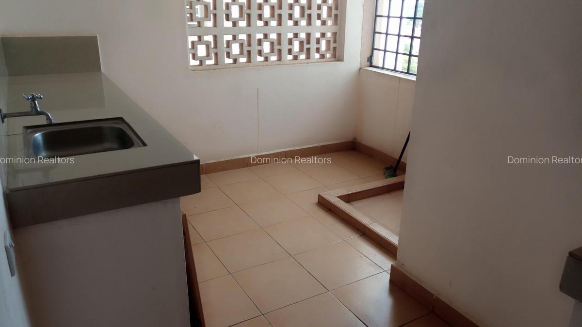 4 Bed Apartment with En Suite at Vihiga Road - 16