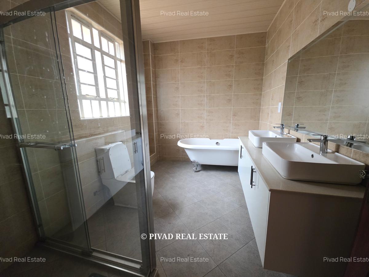 5 Bed House with Garden in Runda - 10