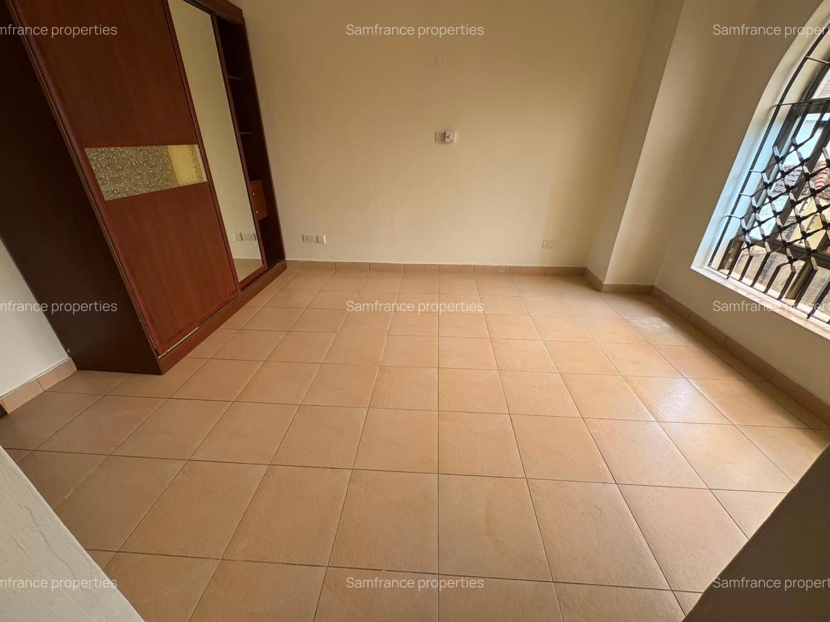 Serviced 2 Bed Apartment with En Suite at Greenwood - 10