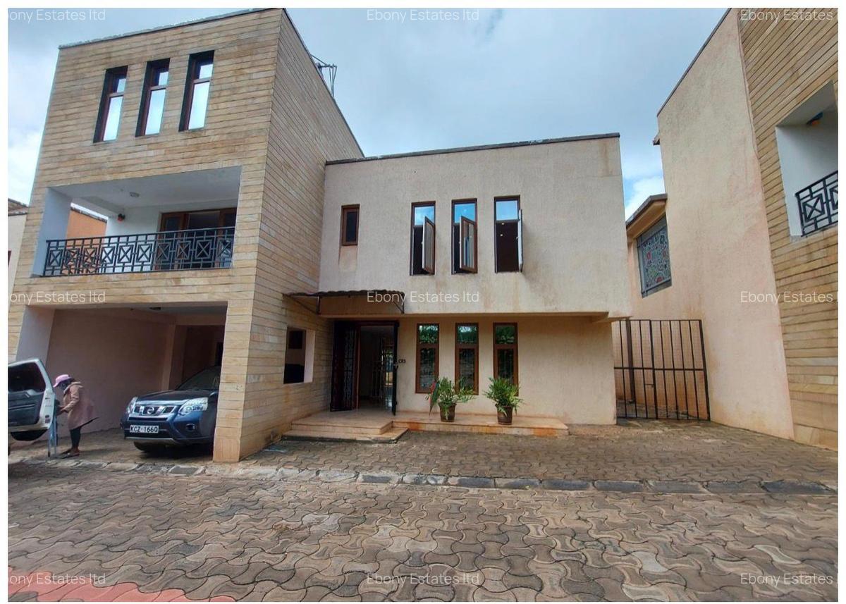 4 Bed Townhouse with En Suite in Lavington - 2
