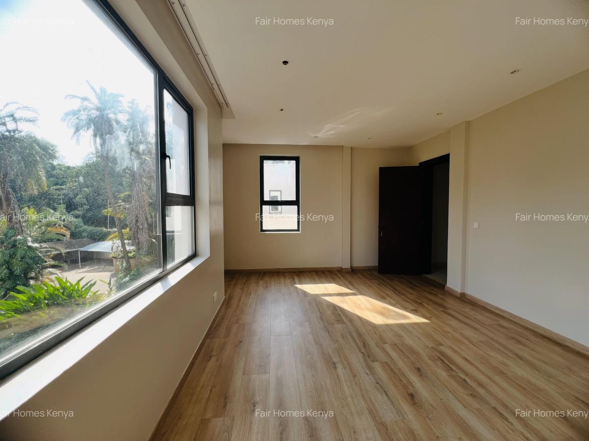 5 Bed Townhouse with En Suite at Manyani East - 10