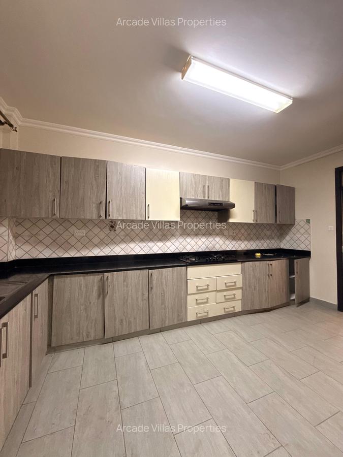 3 Bed Apartment with En Suite in Kileleshwa - 19