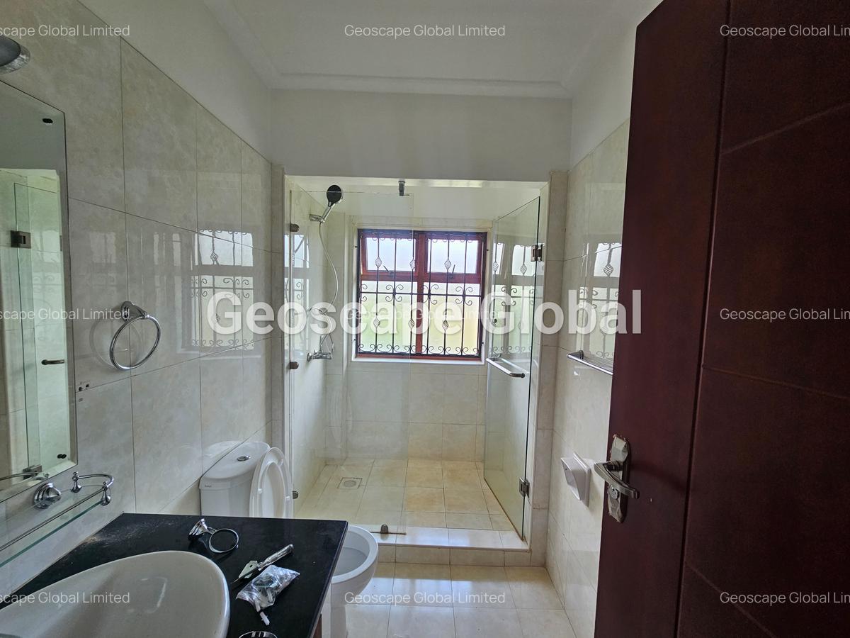 5 Bed House with En Suite in Runda - 5