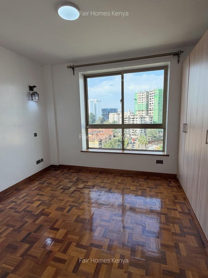 3 Bed Apartment with En Suite at Othaya Road - 10