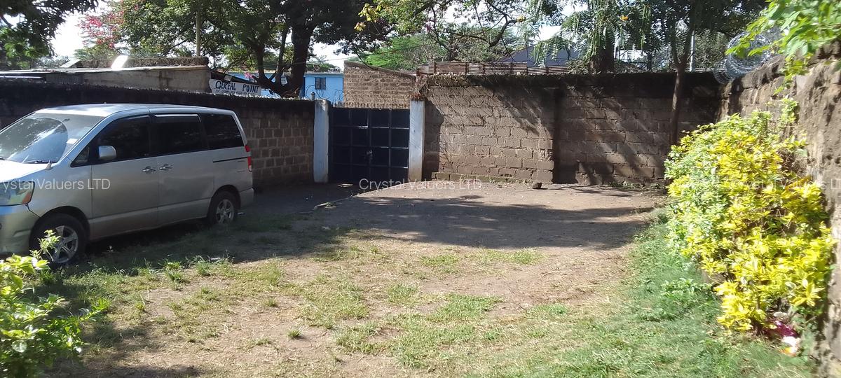 3 Bed House with Garden in Jogoo Road - 2