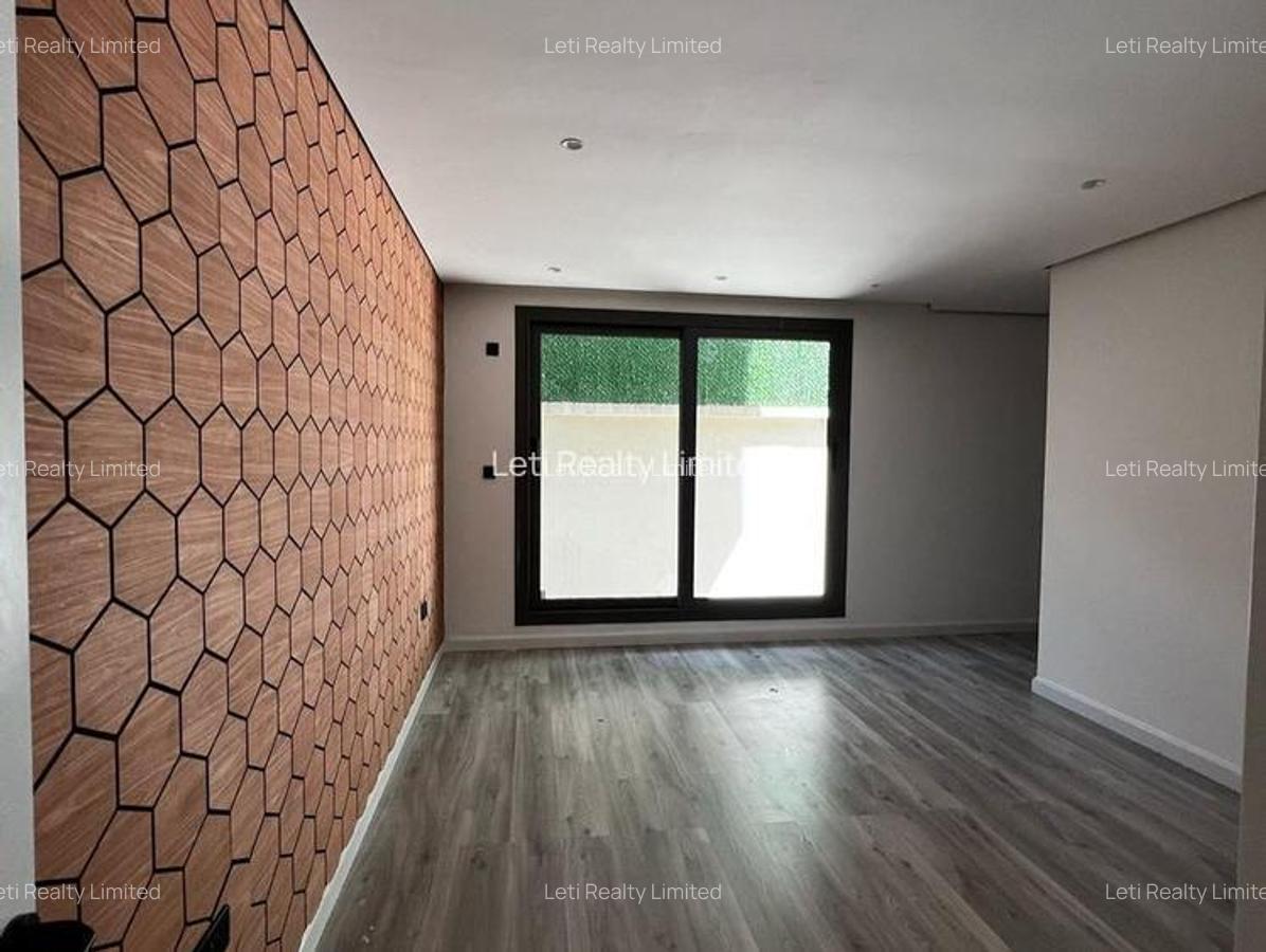5 Bed Townhouse with En Suite in Lavington - 5