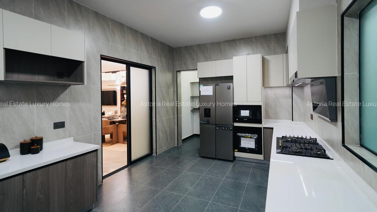 5 Bed Apartment with En Suite at 2026-107 - 14