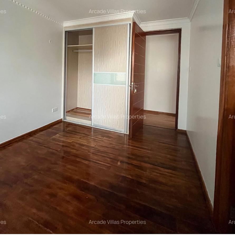 3 Bed Apartment with En Suite in Riverside - 9
