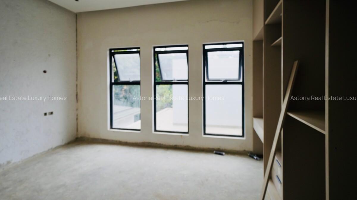 5 Bed Villa with En Suite at 2026-187 - 20
