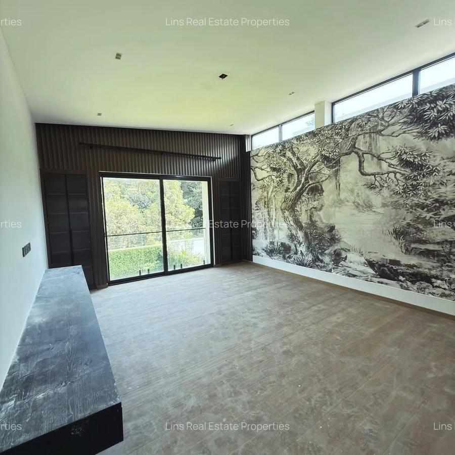 5 Bed Townhouse with En Suite in Runda - 4