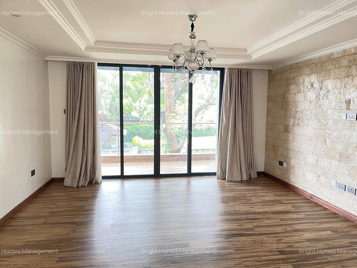 4 Bed Townhouse with En Suite in Lavington - 14