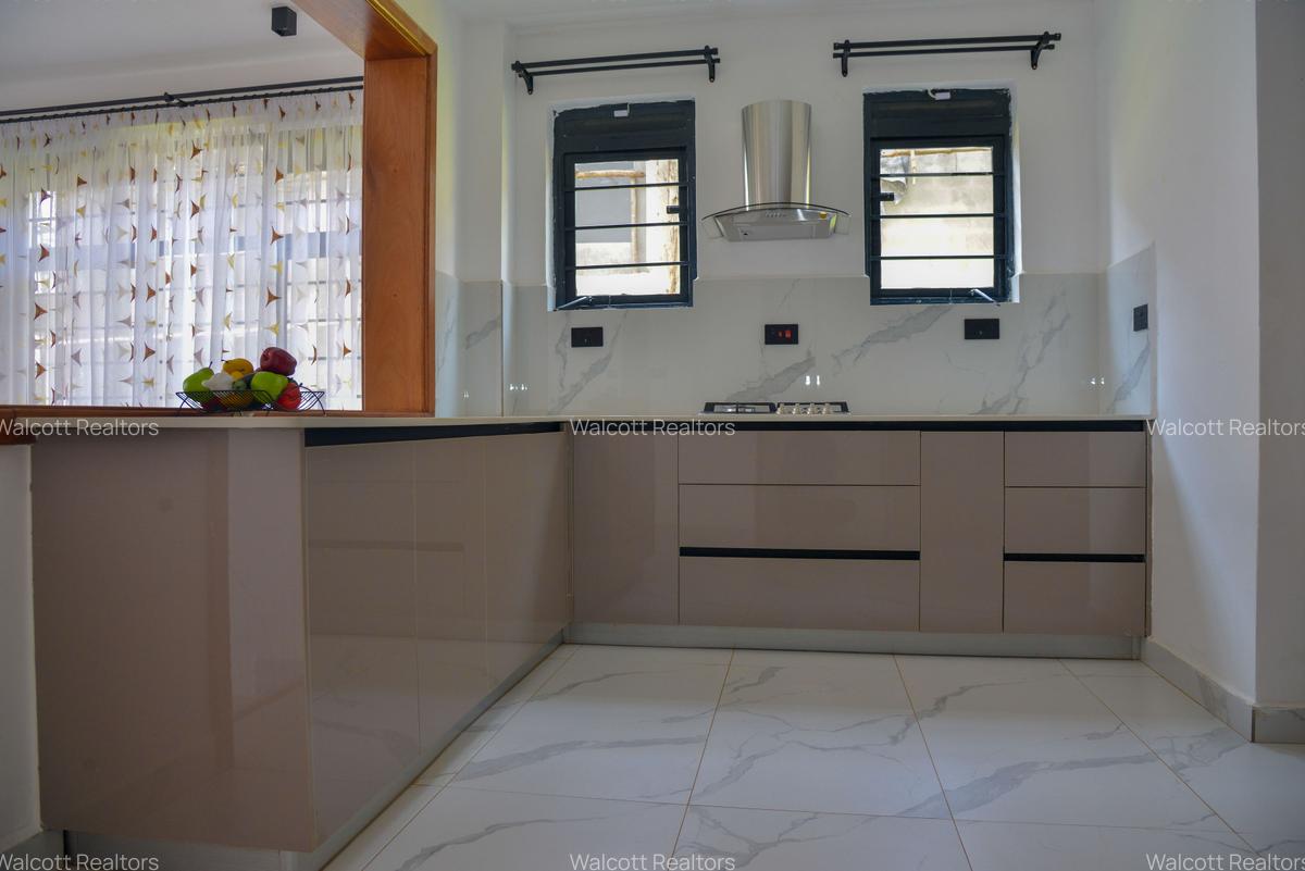 4 Bed Villa with En Suite at Muhuri Road - 8