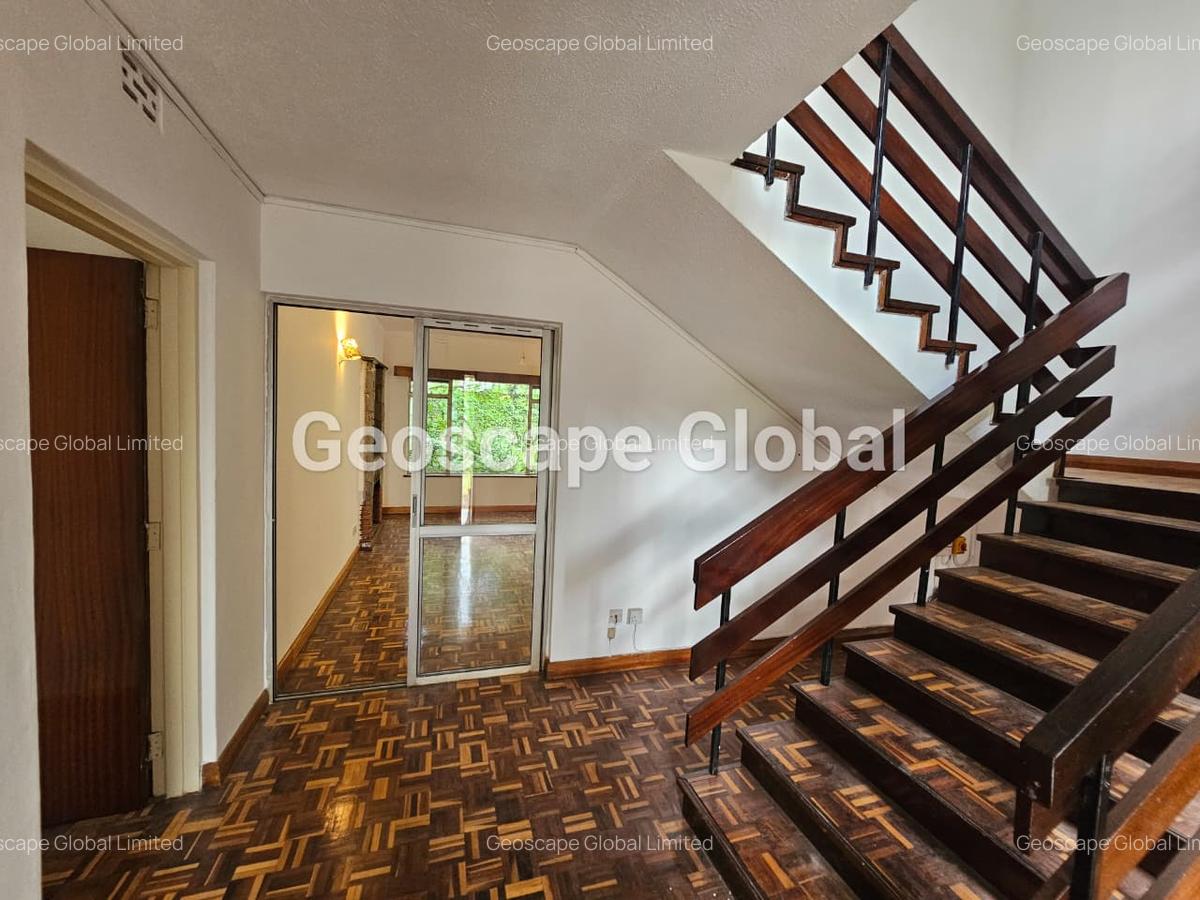 4 Bed House with En Suite in Lavington - 4