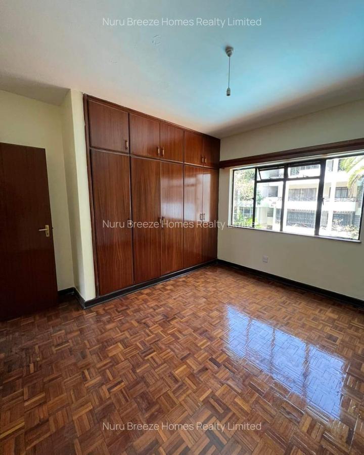 2 Bed Apartment with En Suite in Riverside - 10