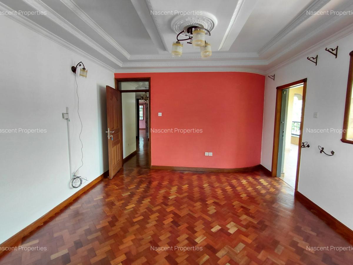 5 Bed House with En Suite in Runda - 13