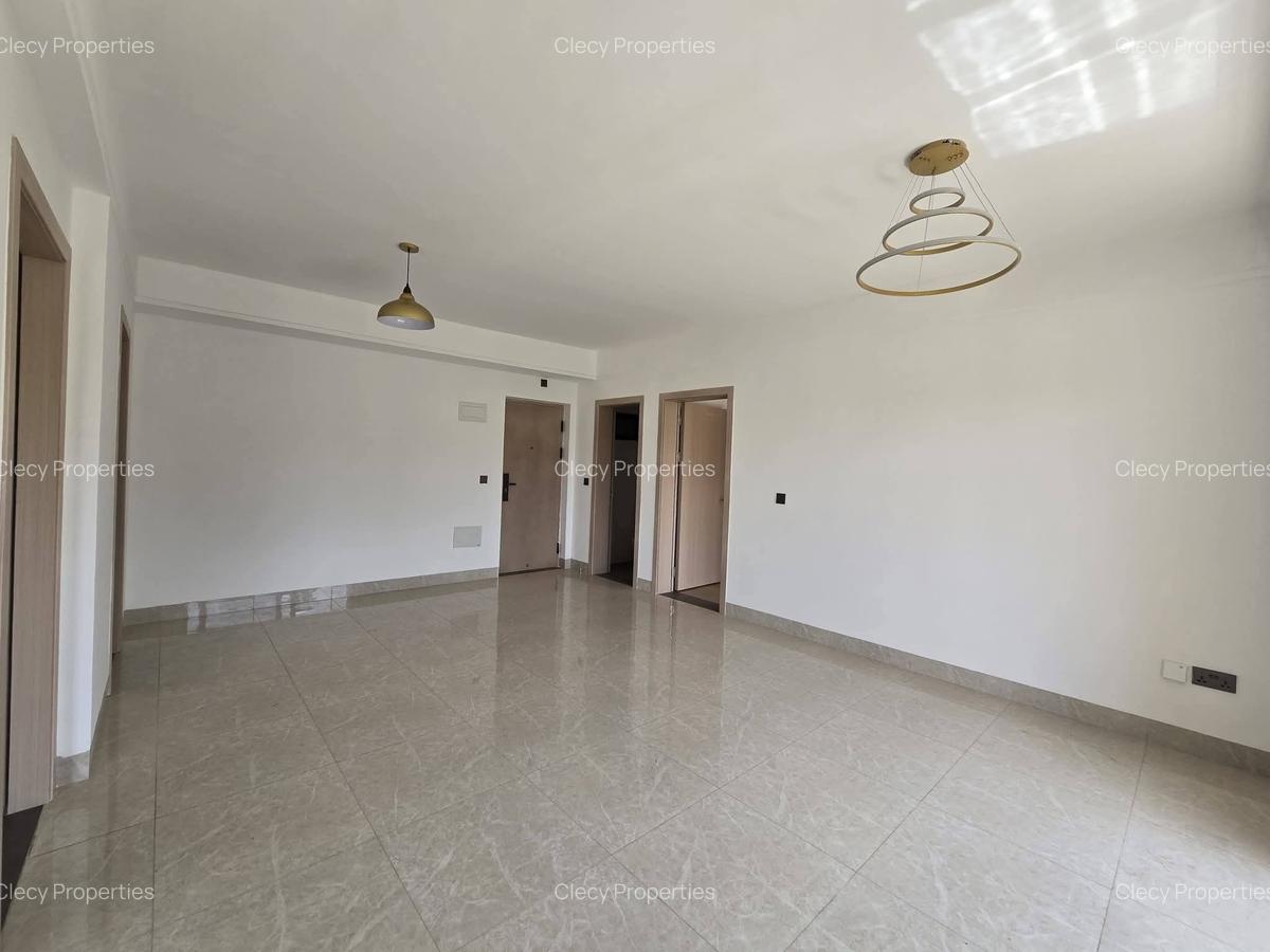 Serviced 2 Bed Apartment with En Suite at Northlands - 3