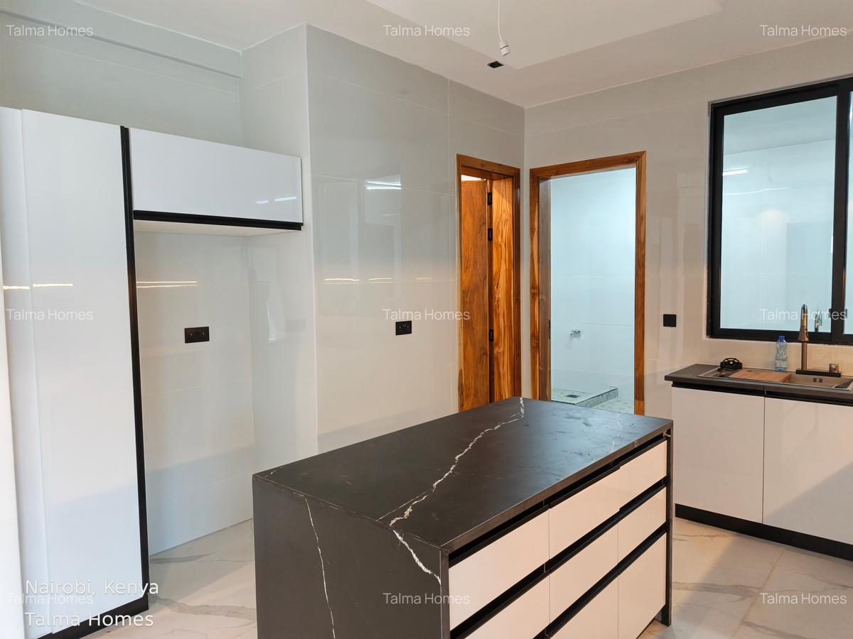 2 Bed Apartment with En Suite at Peponi Road - 4