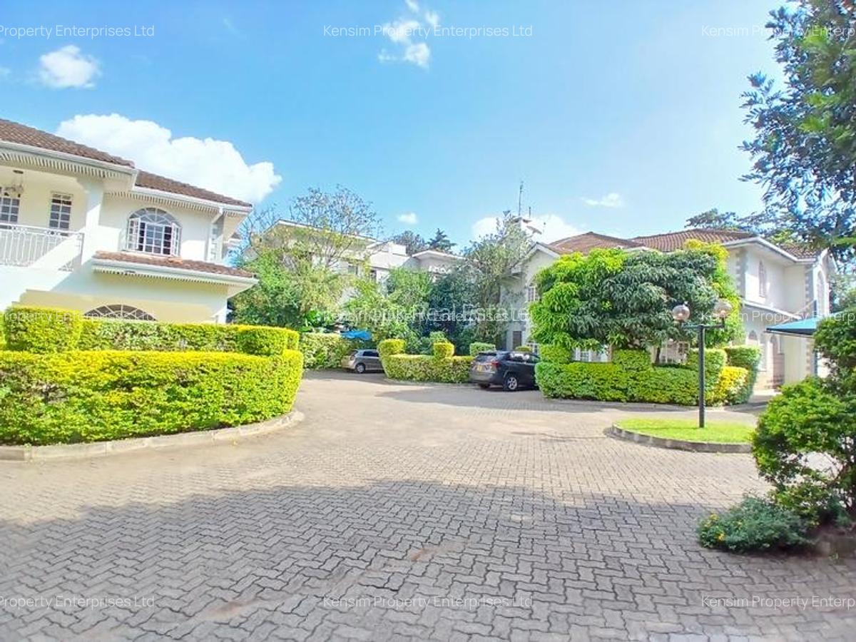 5 Bed Townhouse with En Suite in Lavington - 11