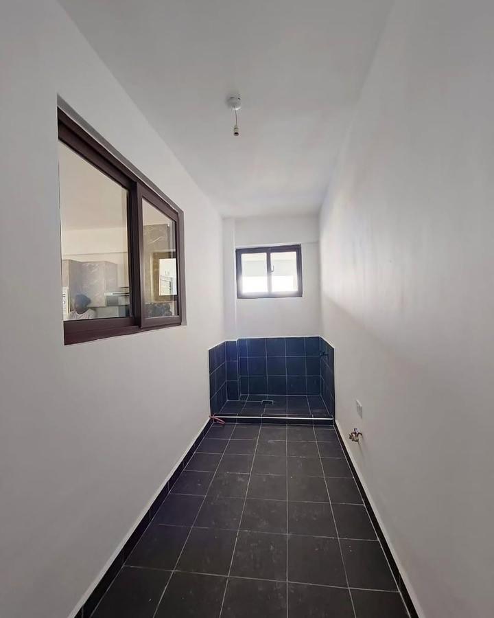 2 Bed Apartment with En Suite at Raphta Road - 4