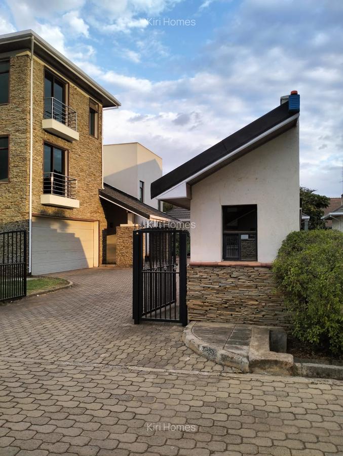 5 Bed Townhouse with En Suite in Karen Hardy - 13