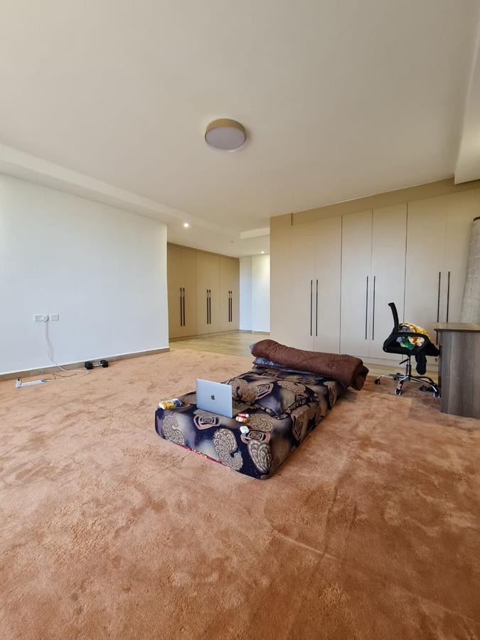 3 Bed Apartment with En Suite at 5Th Parklands - 10