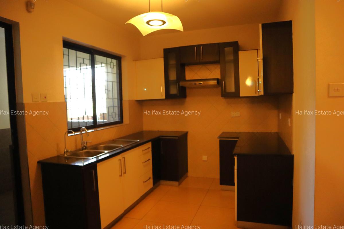 3 Bed Apartment with Borehole in South C - 6