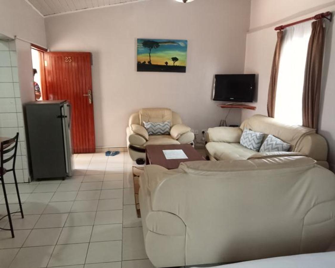 Serviced Studio Apartment with En Suite in Kilimani - 6