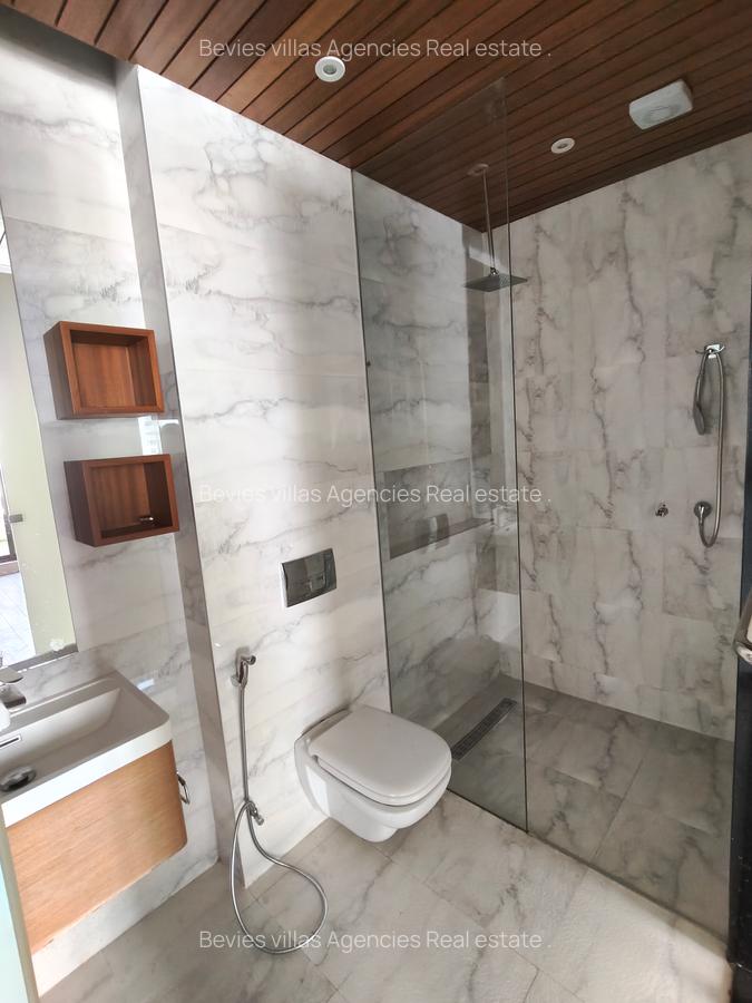 4 Bed Apartment with En Suite at Parklands - 7