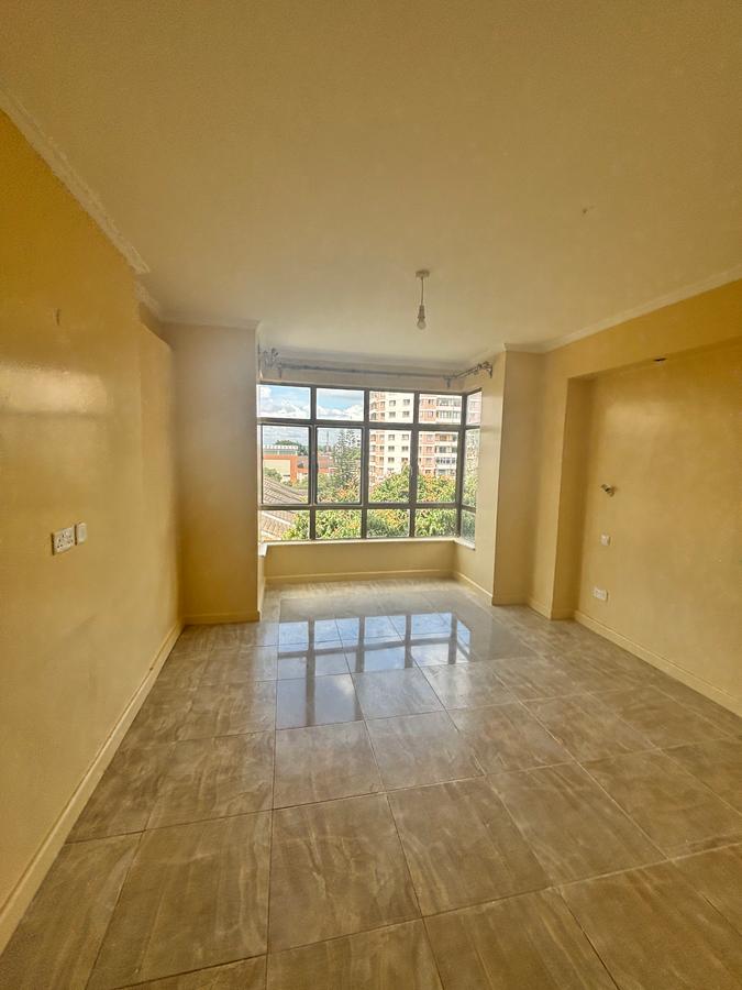 1 Bed Apartment with En Suite at Handred Road - 5