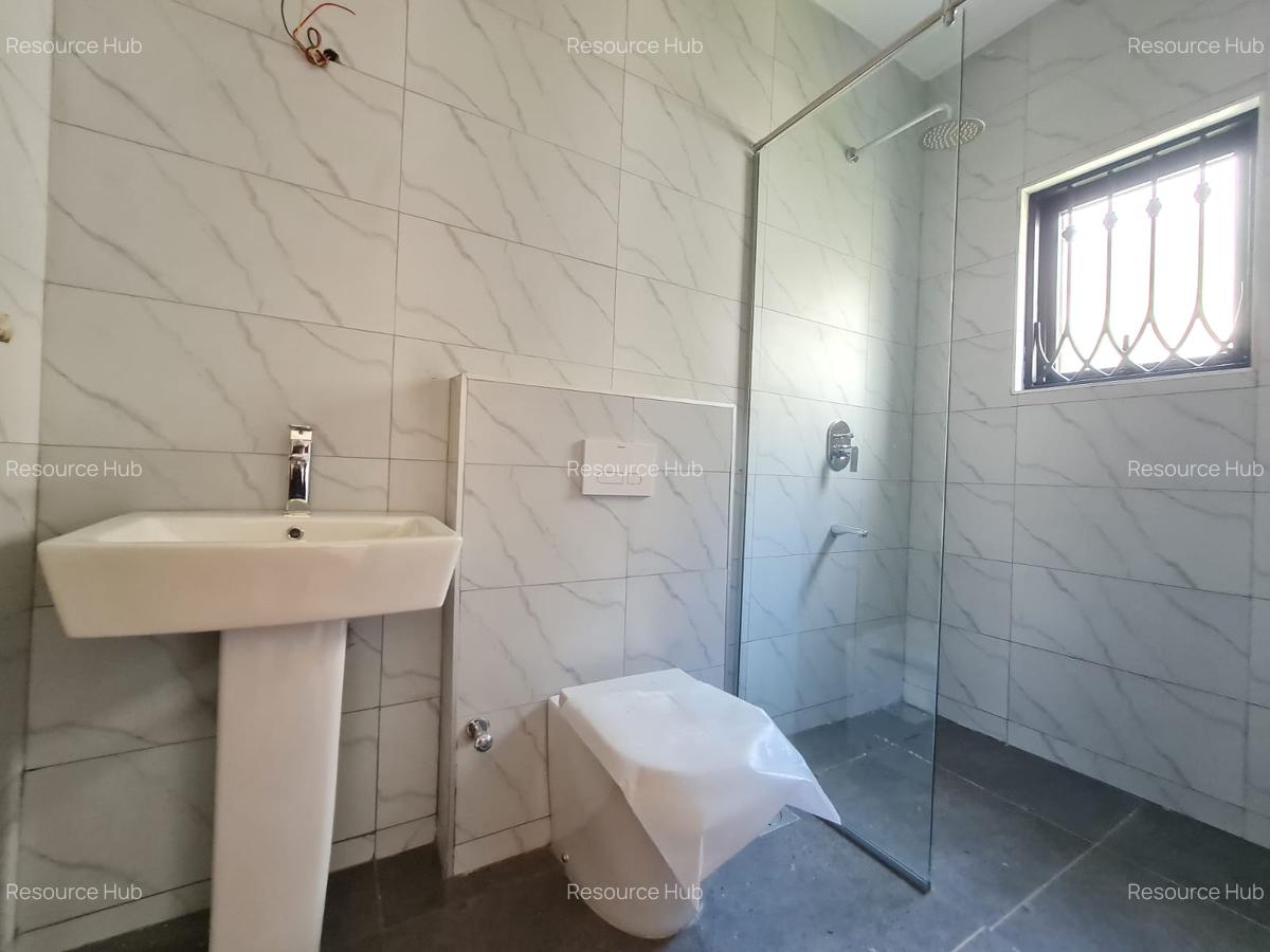 5 Bed House with En Suite at Loresho - 15