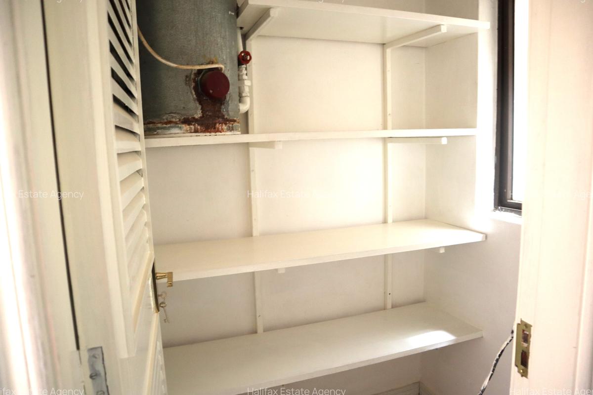 3 Bed Apartment with En Suite in Westlands Area - 8