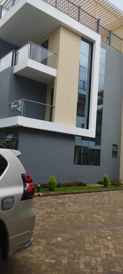 5 Bed Townhouse with En Suite in Lavington - 14