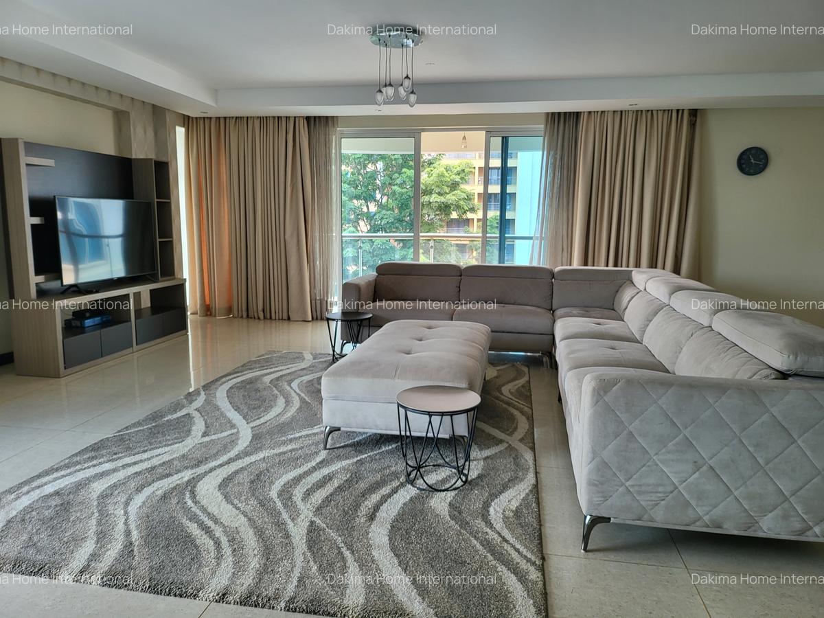 Furnished 3 Bed Apartment with En Suite in Riverside - 3