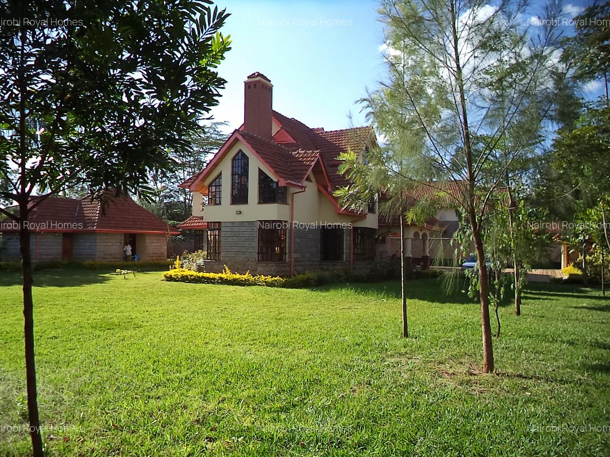 5 Bed House with En Suite at Mimosa Drive - 3