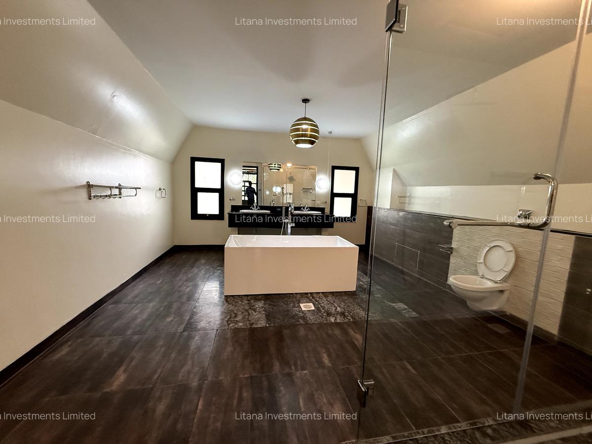 5 Bed House with En Suite at Off Langata Road - 14