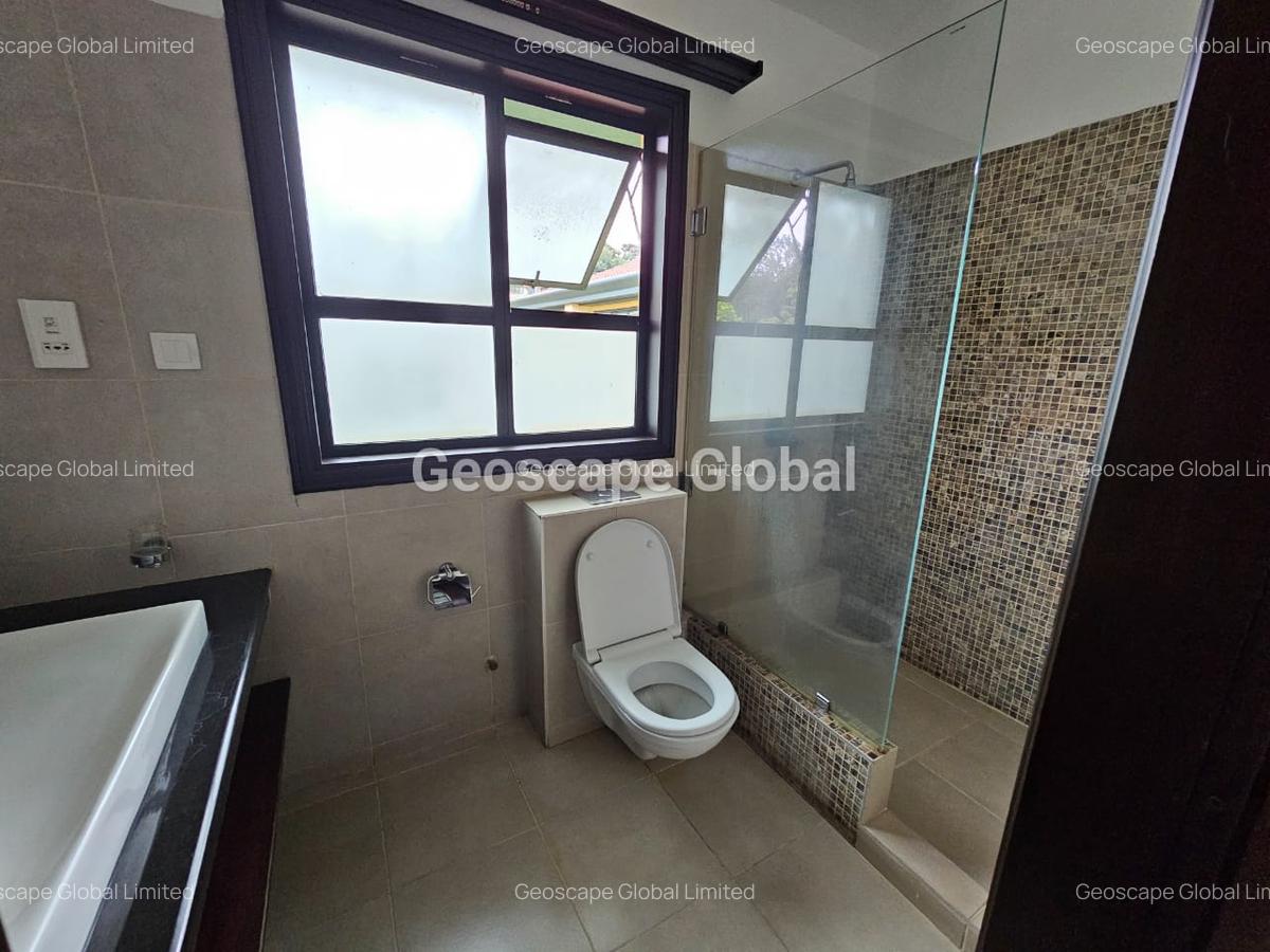 3 Bed Townhouse with En Suite in Spring Valley - 13