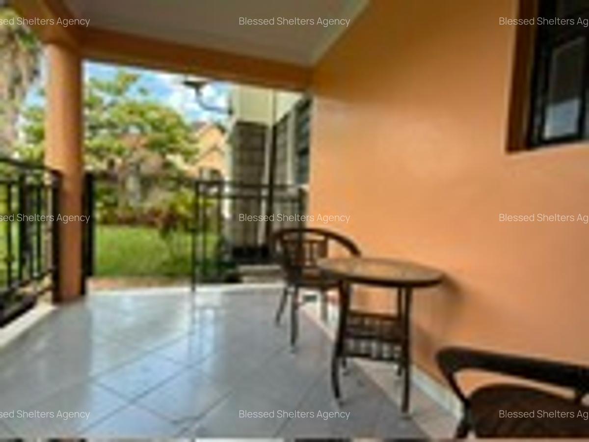 Serviced 2 Bed Apartment with En Suite in Runda - 9