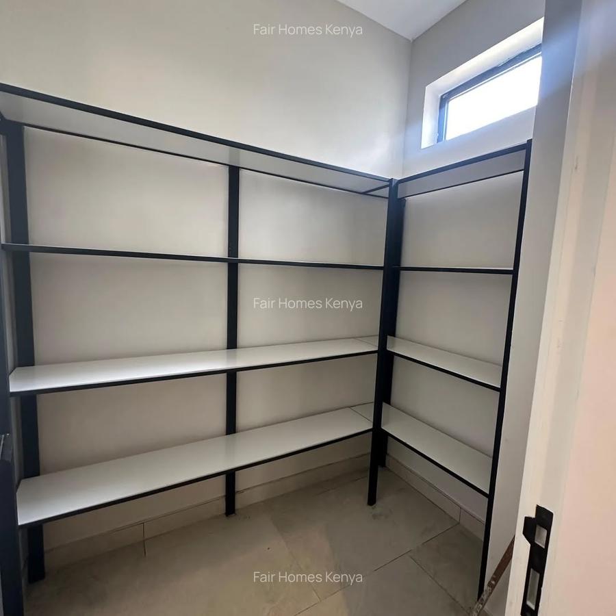 5 Bed Townhouse with En Suite at Manyani East - 19