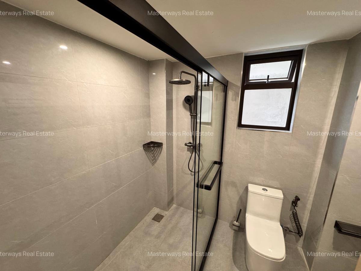 3 Bed Apartment with En Suite at Riverside Drive - 8