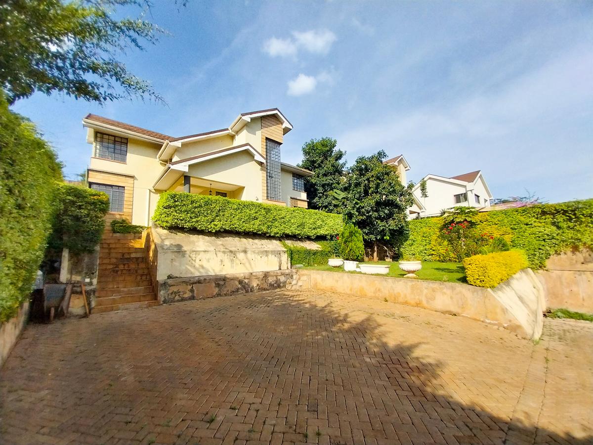 4 Bed Townhouse with Staff Quarters in Kitisuru - 1