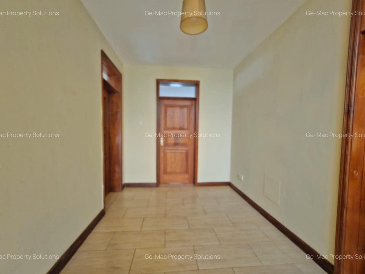 4 Bed Townhouse with En Suite in Runda - 19