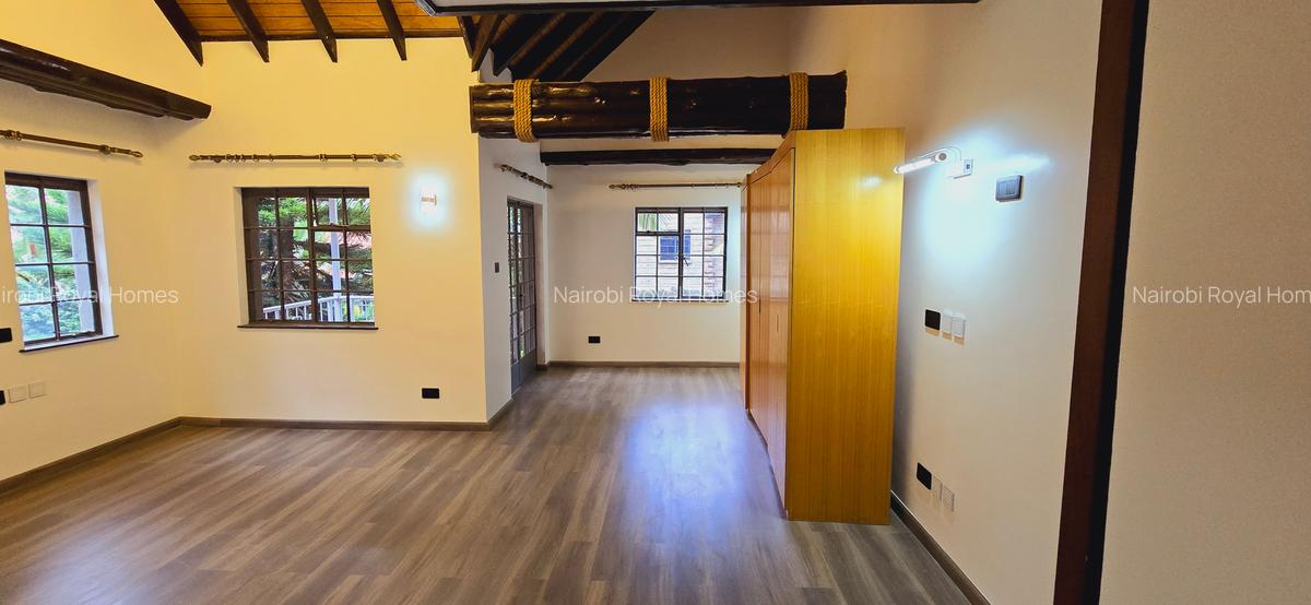 5 Bed Townhouse with En Suite at Lavington Green - 18
