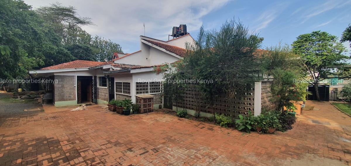 4 Bed House at Marula Lane - 8