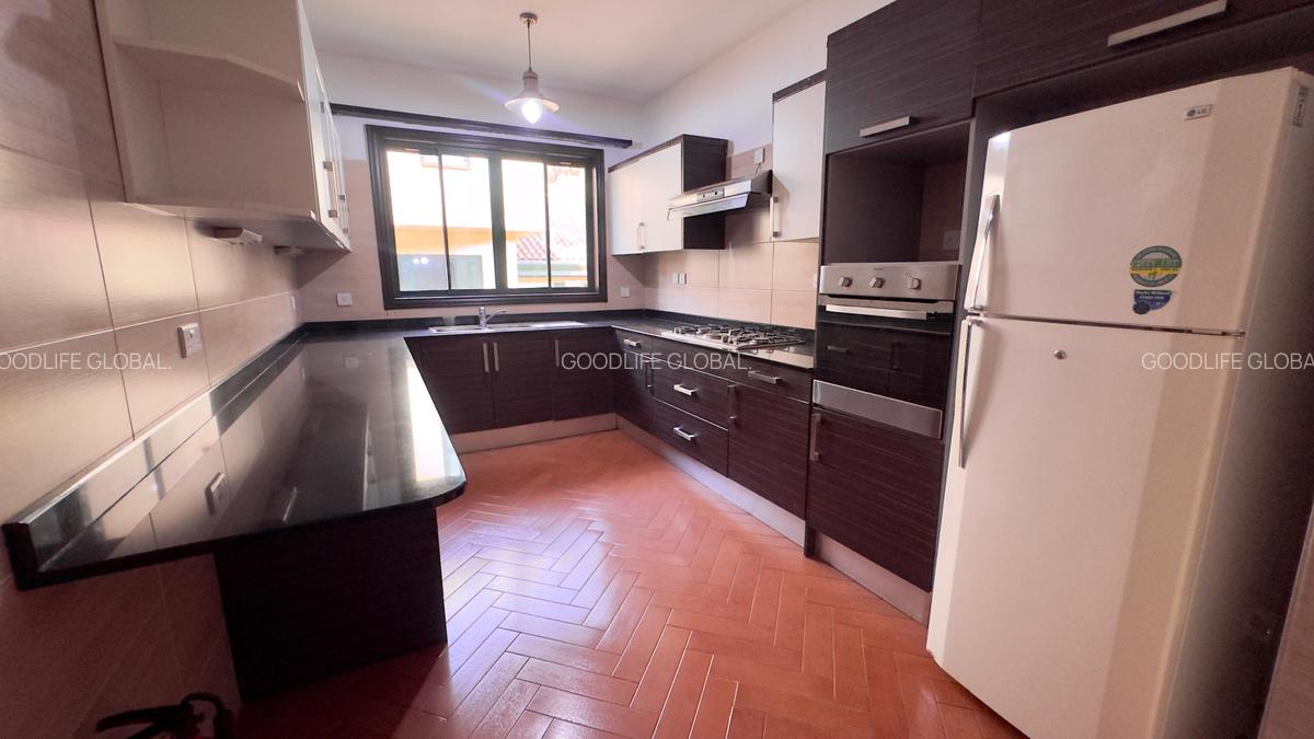 3 Bed Villa with En Suite at Spring Valley - 15